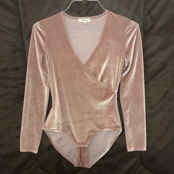 Madewell Tops - MADEWELL Pink Crushed Velvet Long Sleeve Bodysuit